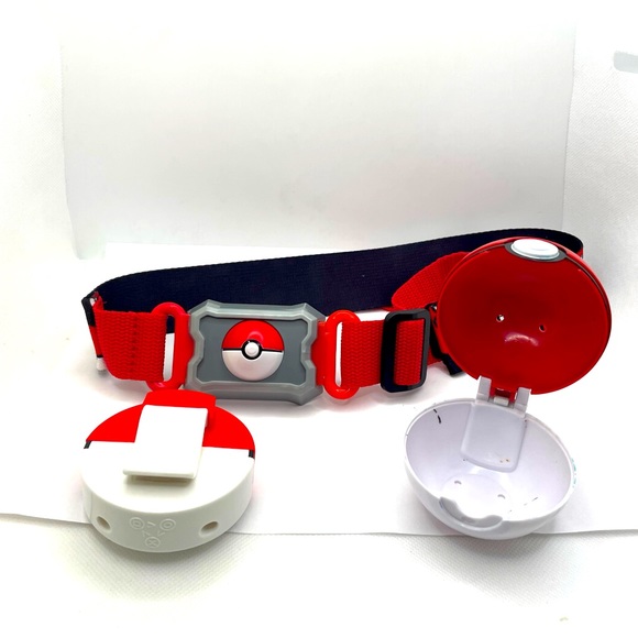Nintendo Pokemon 2018 Adjustable Belt Clip & 2015 Carry Poké Ball Traine… - Picture 2 of 3